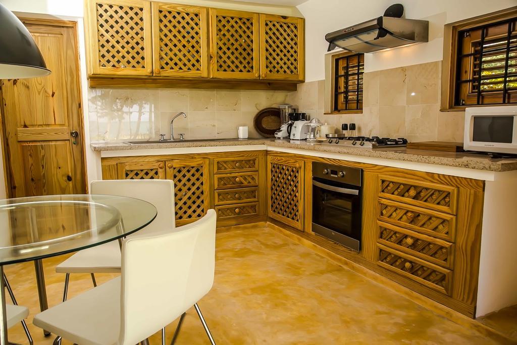 Jasmine La Playita - Ocean Front Apartment Las Galeras Exterior photo