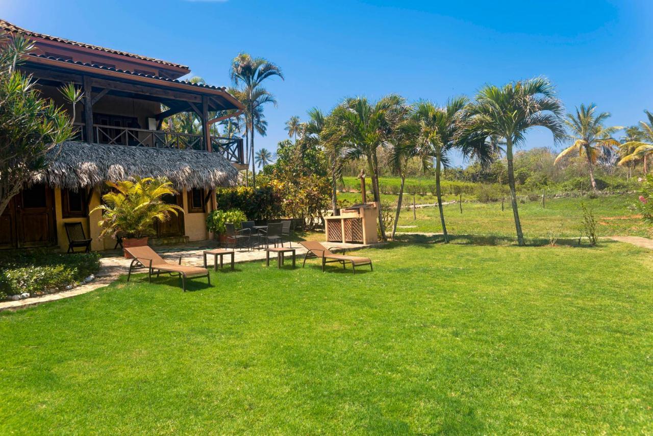 Jasmine La Playita - Ocean Front Apartment Las Galeras Exterior photo